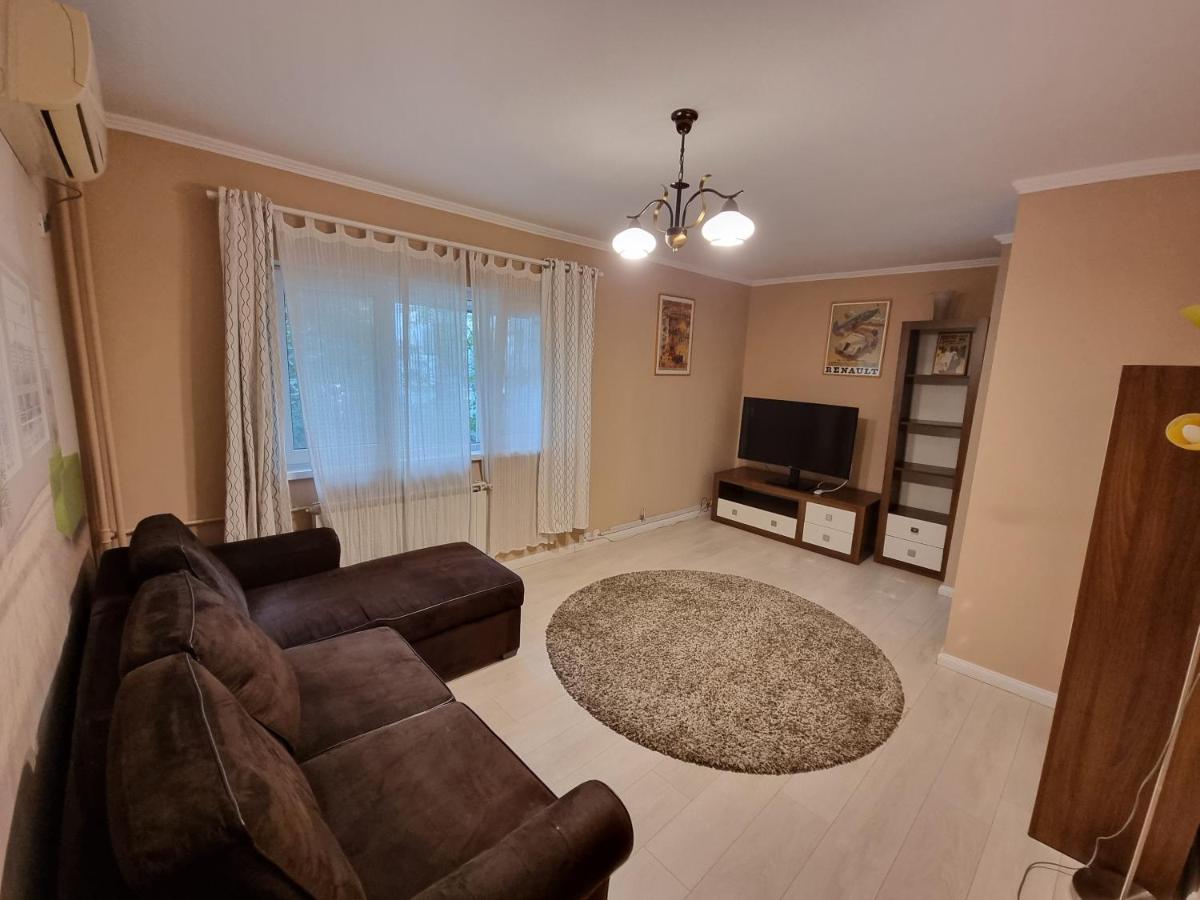 Apartments In The Aviatiei Area On Bukares Bagian luar foto