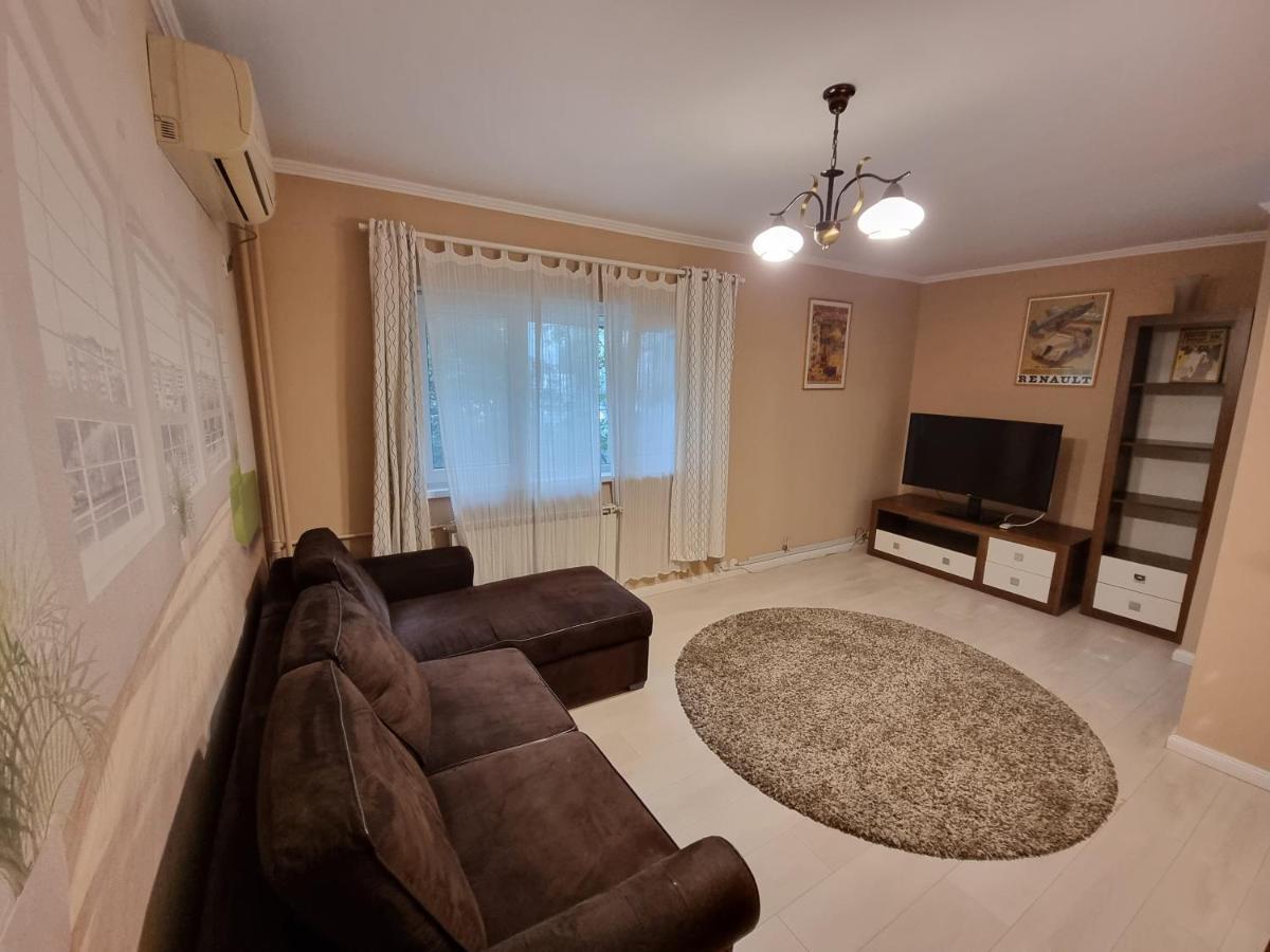 Apartments In The Aviatiei Area On Bukares Bagian luar foto