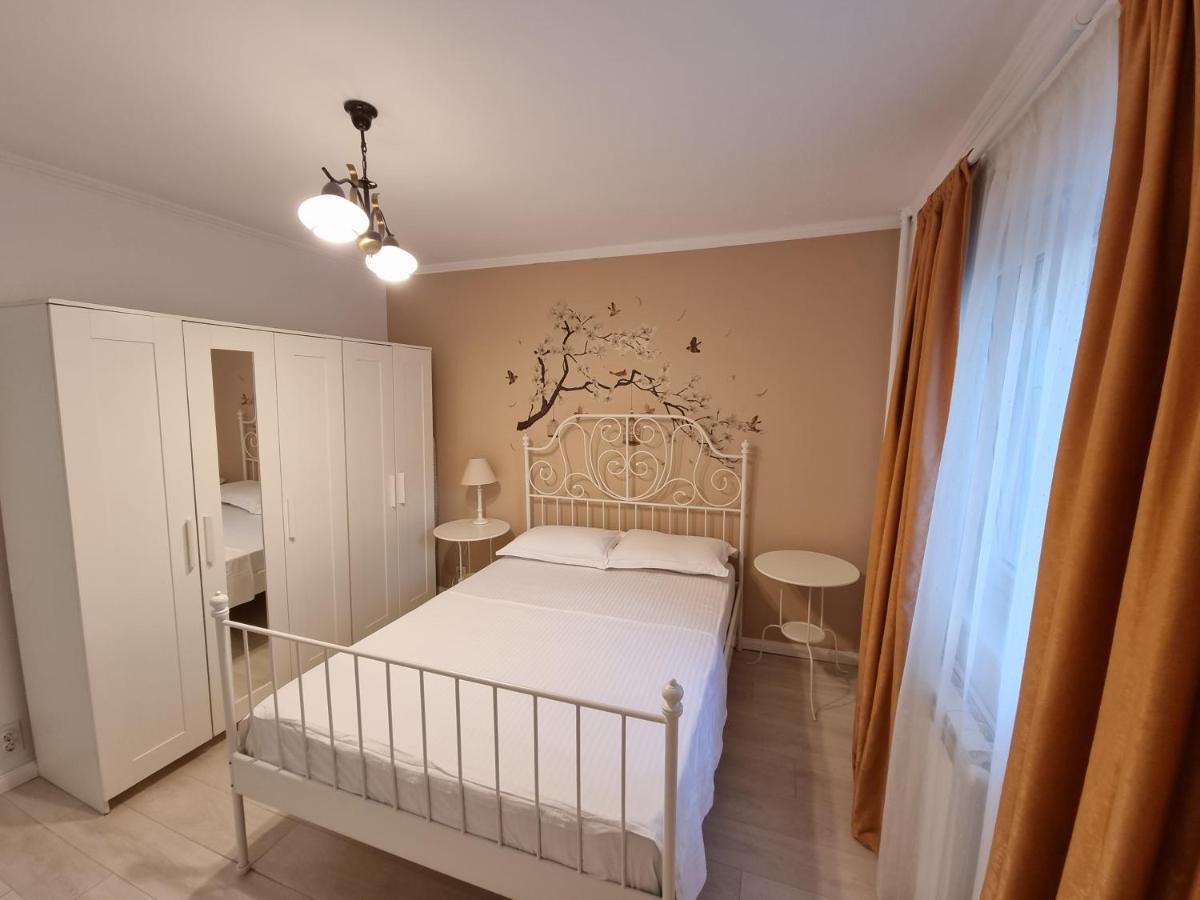 Apartments In The Aviatiei Area On Bukares Bagian luar foto