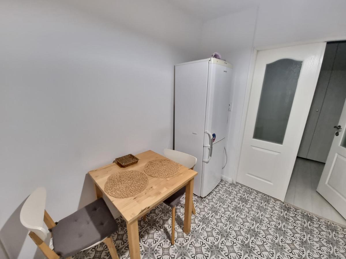 Apartments In The Aviatiei Area On Bukares Bagian luar foto